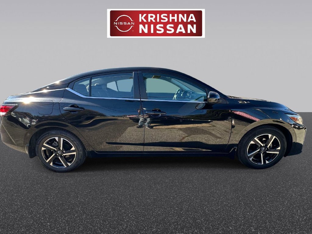 Used 2024 Nissan Sentra SV FWD image 2