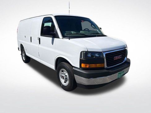 New 2026 GMC Savana 3500 w/ Driver Convenience Package RWD image 8