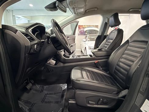 Used 2021 Ford Edge SEL FWD image 11