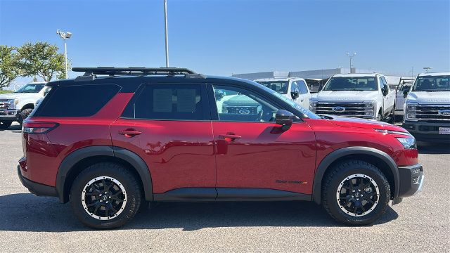 Used 2025 Nissan Pathfinder Rock Creek AWD/4WD image 2