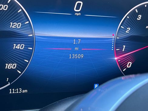 Used 2024 Mercedes-Benz GLC 300 4MATIC image 19