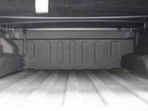 Used 2024 Jeep Gladiator Sport image 23