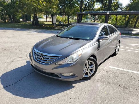 Used 2011 Hyundai Sonata Limited FWD image 2