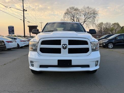 Used 2017 RAM 1500 Express image 2