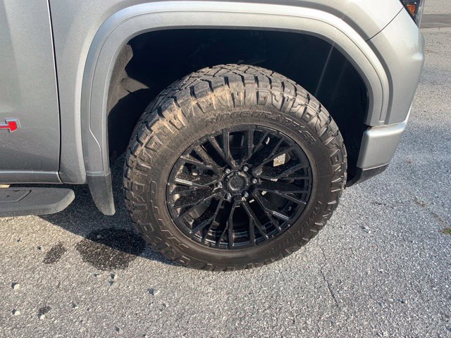 Used 2024 GMC Sierra 1500 AT4 w/ Technology Package AWD/4WD image 40