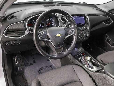 Used 2022 Chevrolet Malibu RS FWD image 4