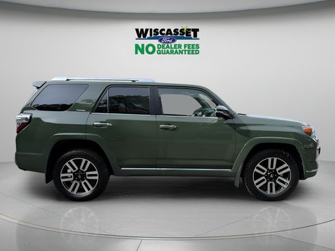 Used 2022 Toyota 4Runner Limited AWD/4WD image 6