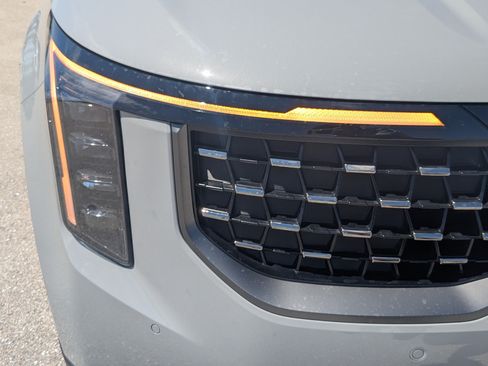 New 2026 Kia Carnival SX w/ SX Dark Edition Package FWD image 10