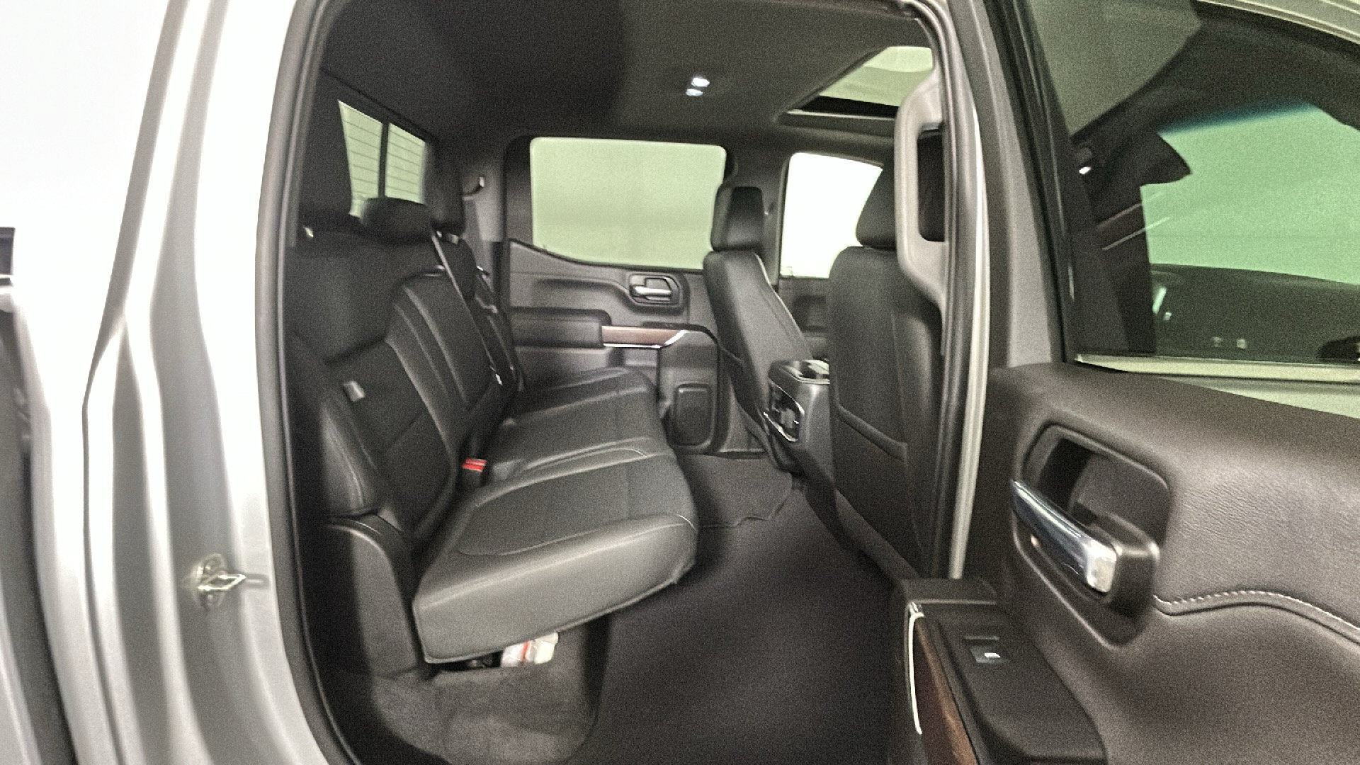 Used 2019 GMC Sierra 1500 SLT w/ SLT Premium Plus Package AWD/4WD image 36