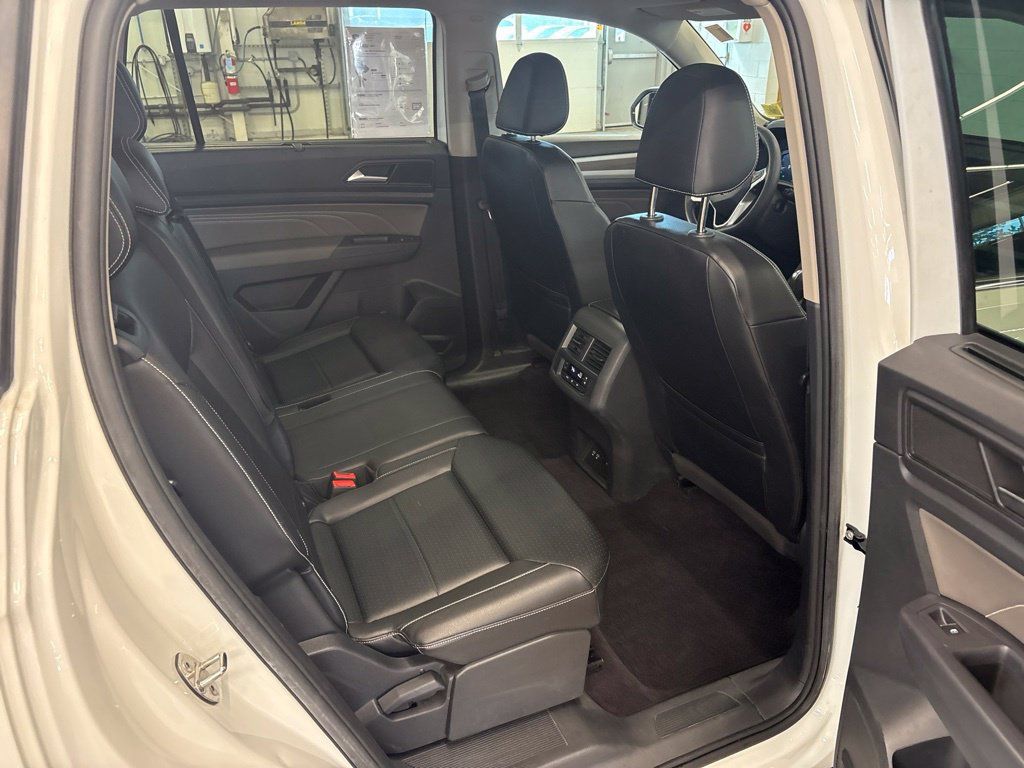Used 2021 Volkswagen Atlas SEL AWD/4WD image 15