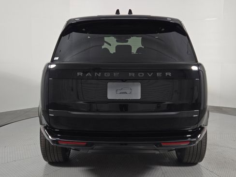 New 2026 Land Rover Range Rover SE image 7