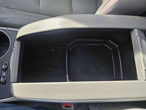 Used 2014 Toyota Highlander Limited Platinum image 22