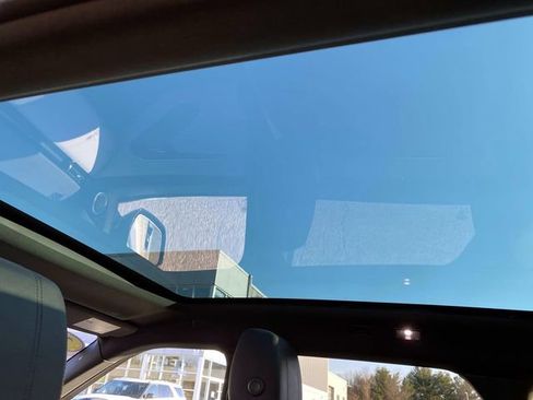 Used 2020 Land Rover Range Rover Evoque First Edition image 12