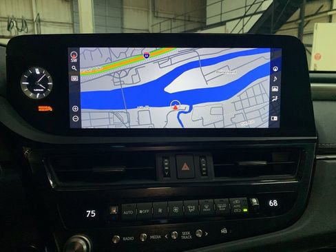 Used 2022 Lexus ES 300h F Sport image 20