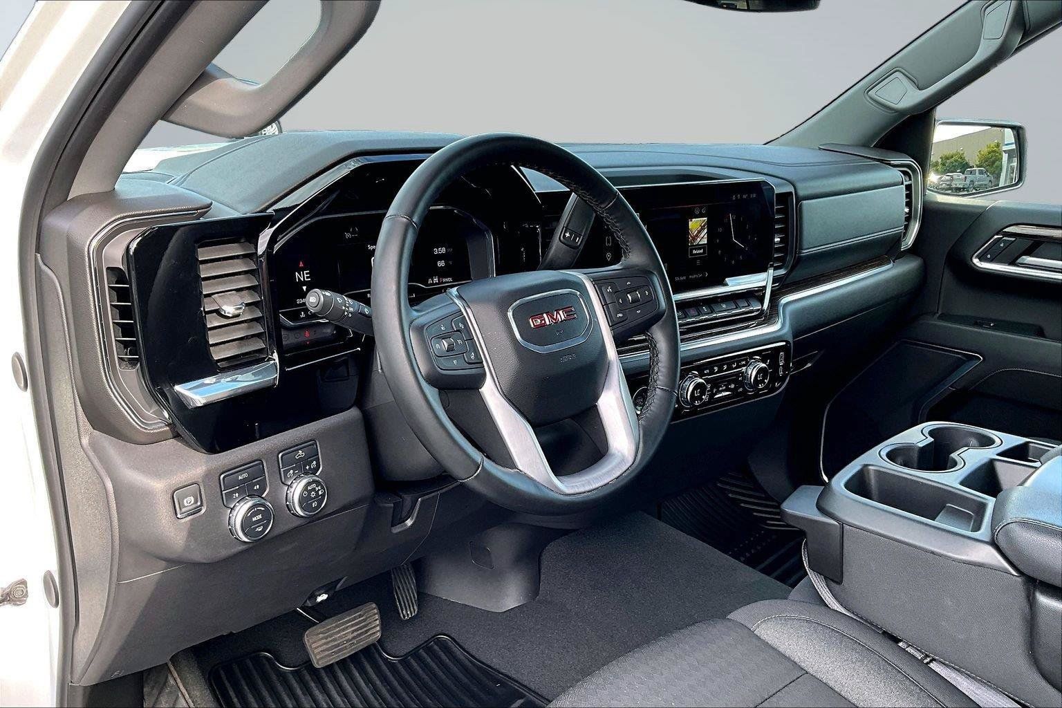 Used 2024 GMC Sierra 1500 Elevation AWD/4WD image 15