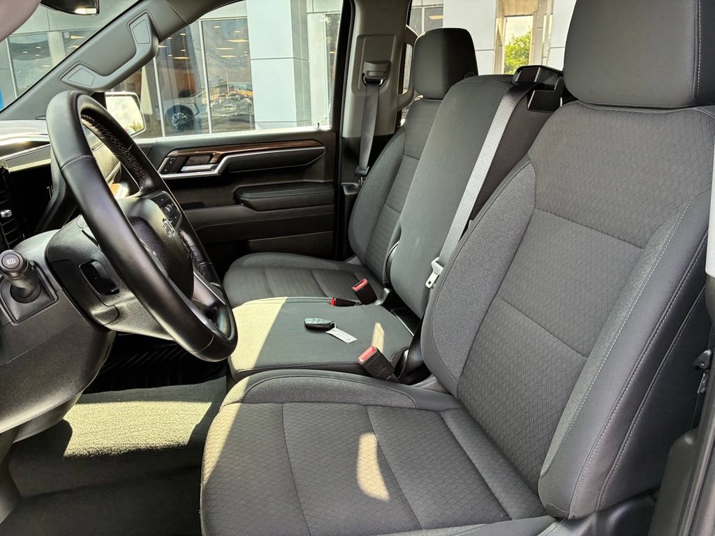 Used 2026 Chevrolet Silverado 1500 RST AWD/4WD image 13