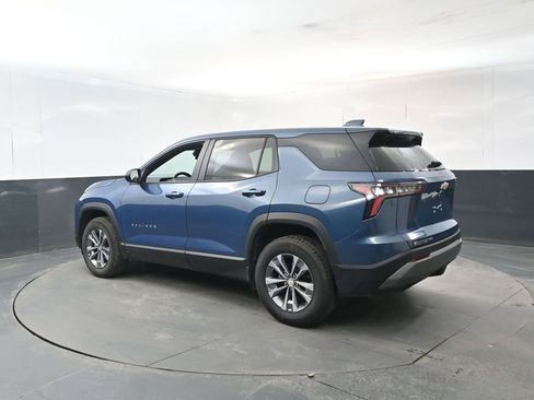 Used 2025 Chevrolet Equinox LT image 3