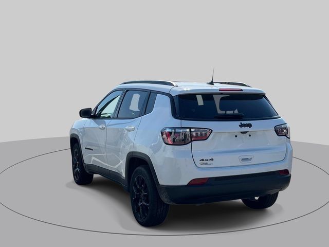 Used 2026 Jeep Compass Latitude AWD/4WD image 4
