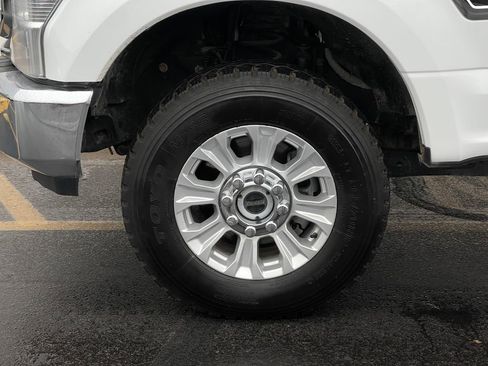 Used 2021 Ford F250 XLT w/ FX4 Off-Road Package image 32