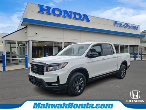 Used 2023 Honda Ridgeline Sport image 1