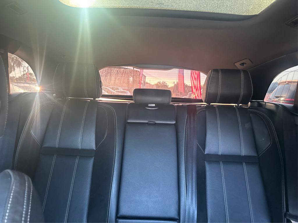 Used 2018 Land Rover Range Rover Velar R-Dynamic SE AWD/4WD image 12