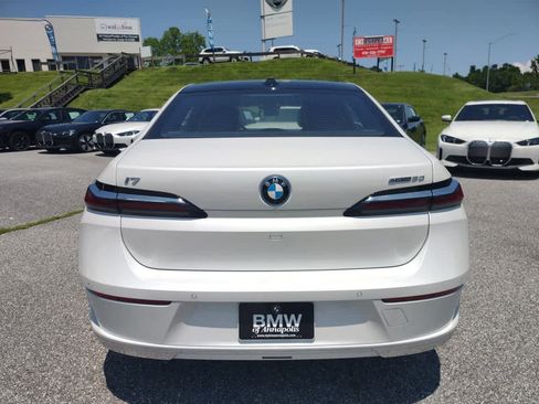 Used 2024 BMW i7 eDrive50 image 24