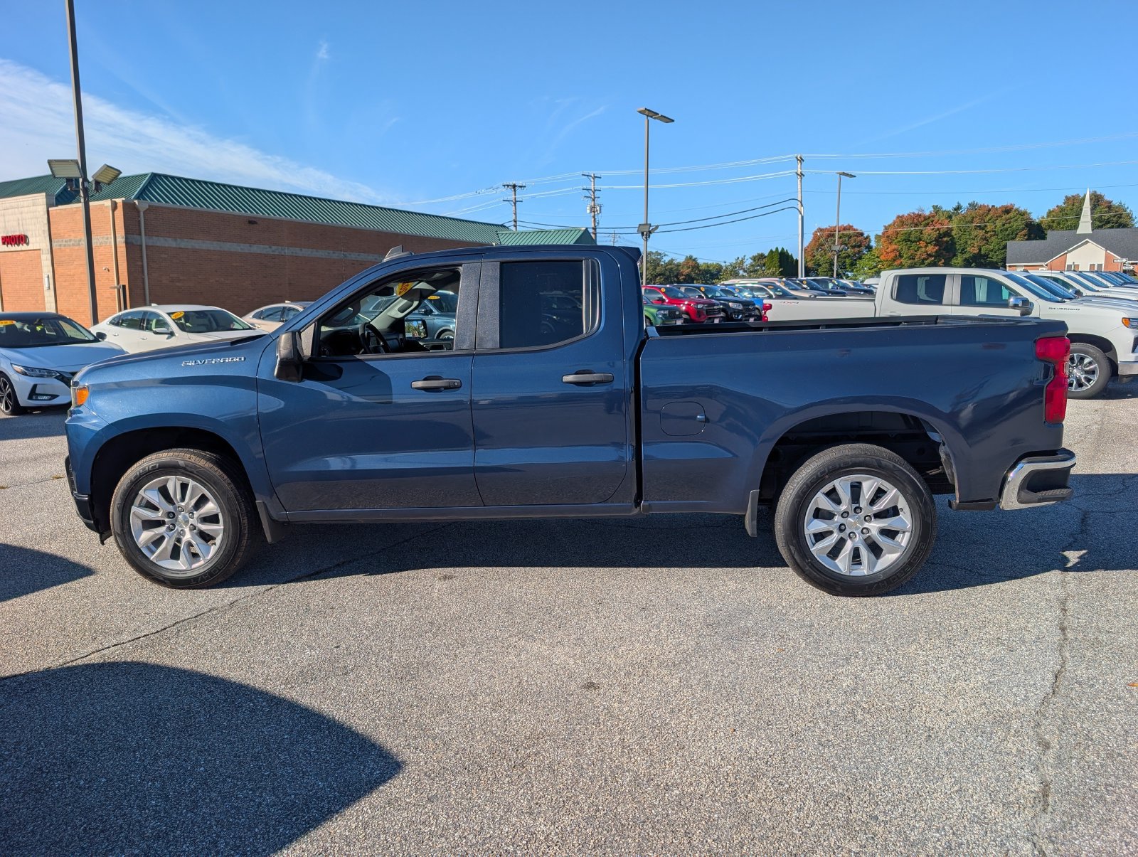 Used 2021 Chevrolet Silverado 1500 Custom AWD/4WD image 6