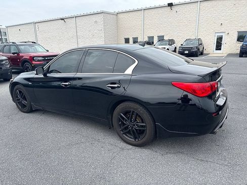 Used 2017 INFINITI Q50 Signature Edition w/ All Weather Package (L93) AWD/4WD image 3