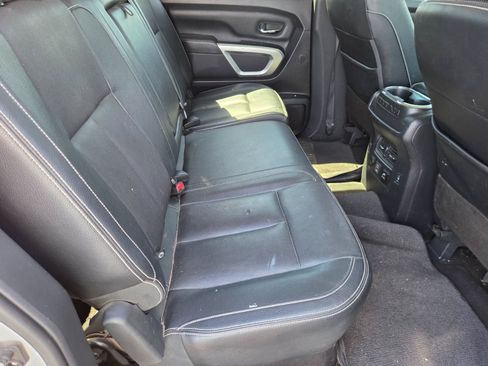 Used 2019 Nissan Titan PRO-4X w/ Pro-4x Convenience Package AWD/4WD image 13