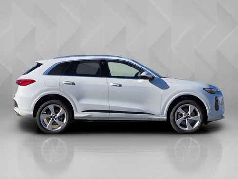 New 2025 Audi Q5 Premium Plus image 7