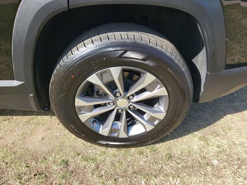 Used 2026 Chevrolet Equinox LT w/ Convenience Package II FWD image 7