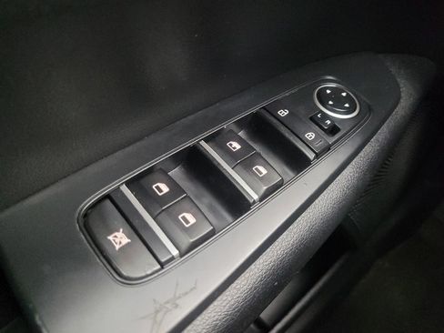 Used 2020 Kia Forte LXS FWD image 27