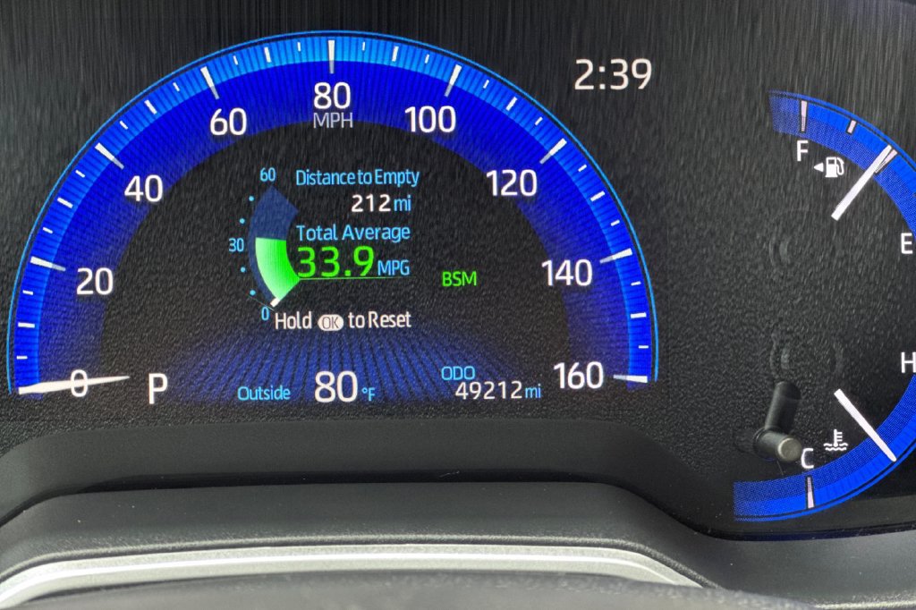 Certified 2020 Toyota Corolla XSE FWD image 23