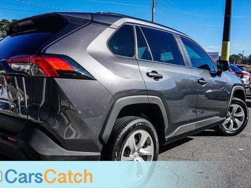 Used 2020 Toyota RAV4 LE image 6