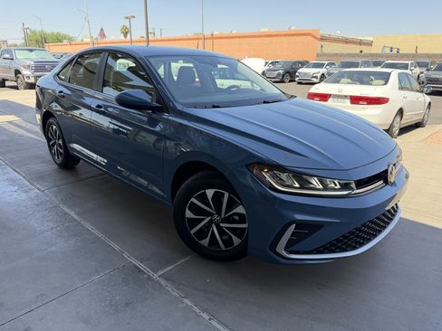 Used 2025 Volkswagen Jetta S FWD image 6