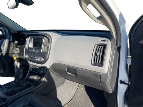 Used 2020 Chevrolet Colorado W/T w/ WT Convenience Package image 16