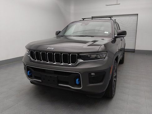 Used 2022 Jeep Grand Cherokee Overland AWD/4WD image 15