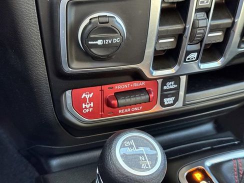 Used 2023 Jeep Wrangler Unlimited Rubicon image 31