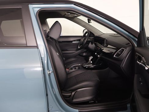 Used 2025 Kia Seltos S image 29