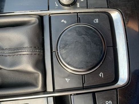 Used 2022 MAZDA MAZDA3 s image 33