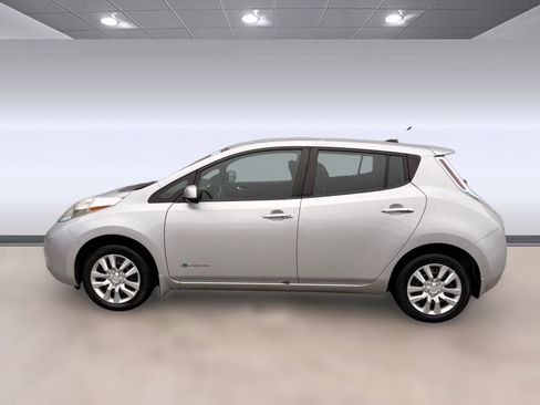 Used 2013 Nissan Leaf S image 2