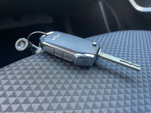 Used 2025 Kia Soul LX w/ LX Technology Package image 21