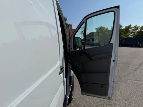 Used 2016 Mercedes-Benz Sprinter 2500 w/ Convenience Package image 23