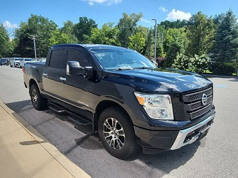 Used 2021 Nissan Titan SV w/ SV Convenience Package AWD/4WD image 13