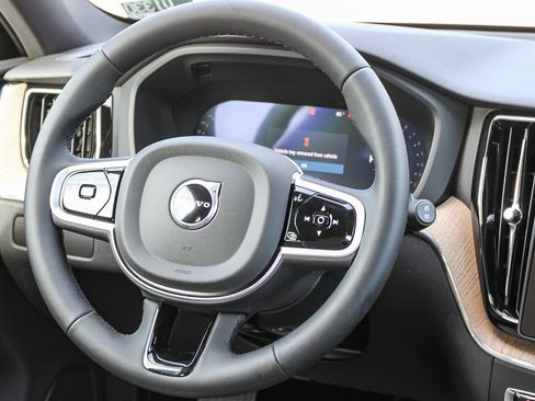 New 2026 Volvo XC60 B5 Core image 18