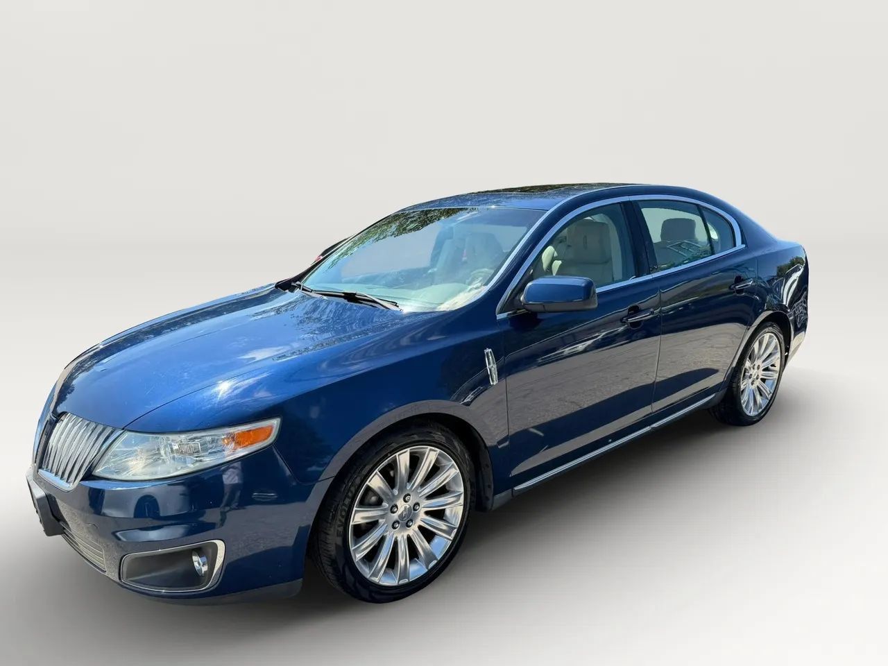Used 2012 Lincoln MKS FWD image 7