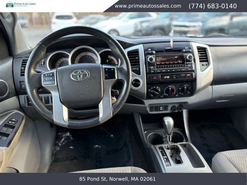 Used 2012 Toyota Tacoma 4x4 Double Cab w/ SR5 Pkg image 13