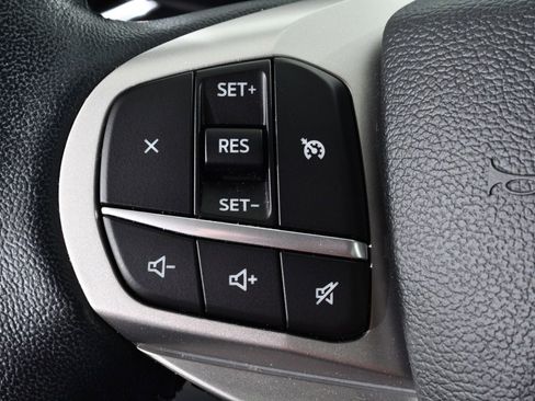 Used 2022 Ford Explorer XLT w/ Equipment Group 202A image 33