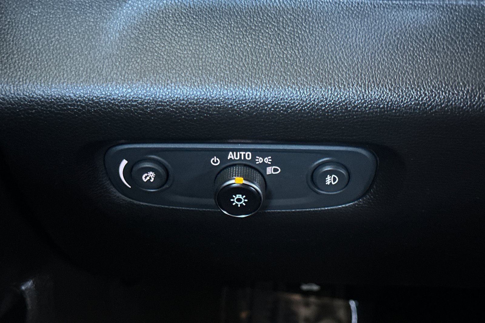Used 2019 Chevrolet Traverse LT w/ LPO, Blackout Package AWD/4WD image 31