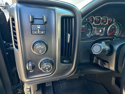 Used 2018 Chevrolet Silverado 3500 High Country w/ Duramax Plus Package image 27